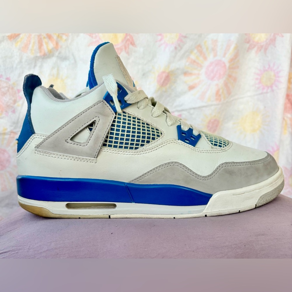 Air Jordan 4 Retro "Military Blue"